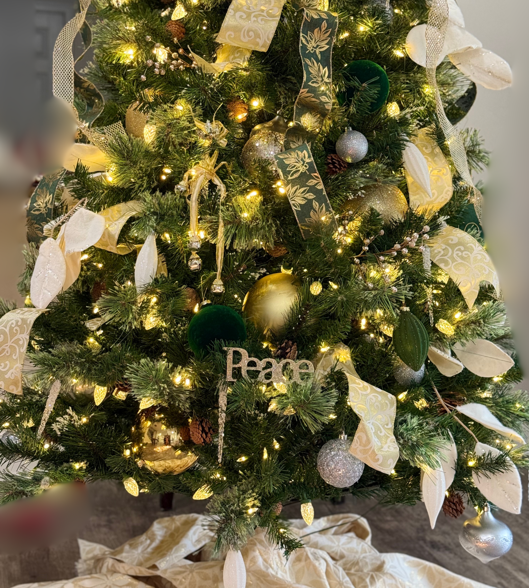 Silver and Gold Holiday Tree Decorating Kit
