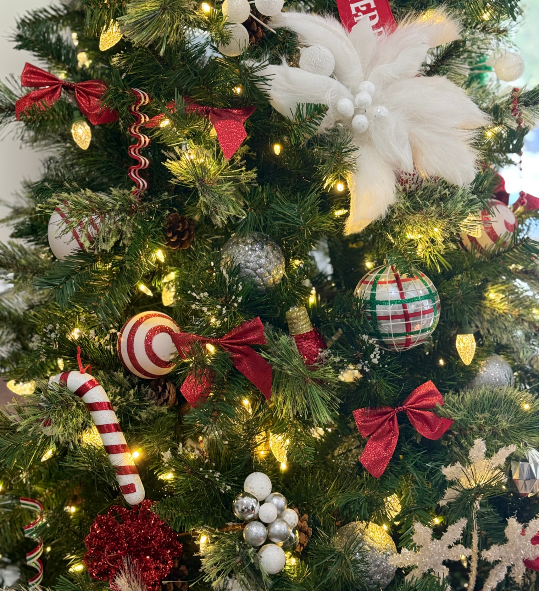 The Elf Holiday Tree Decorating Kit