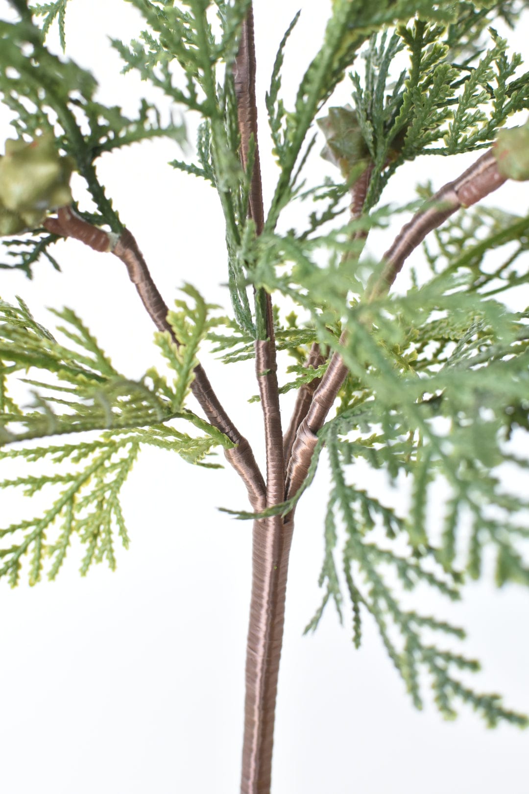 16" Faux Cedar with Pod Stem
