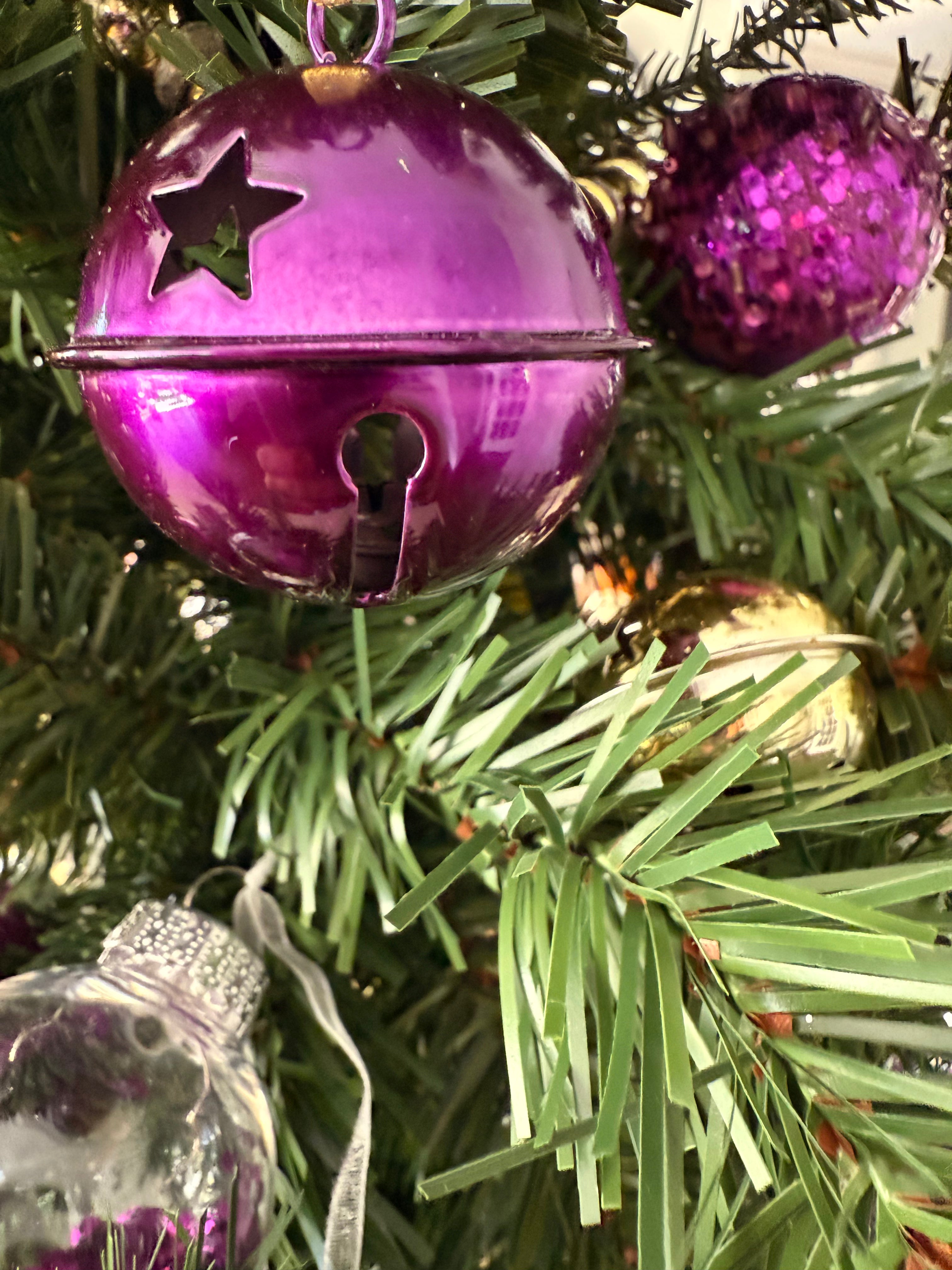 College Dorm Christmas Tree Kit - Customizable School Spirit Edition