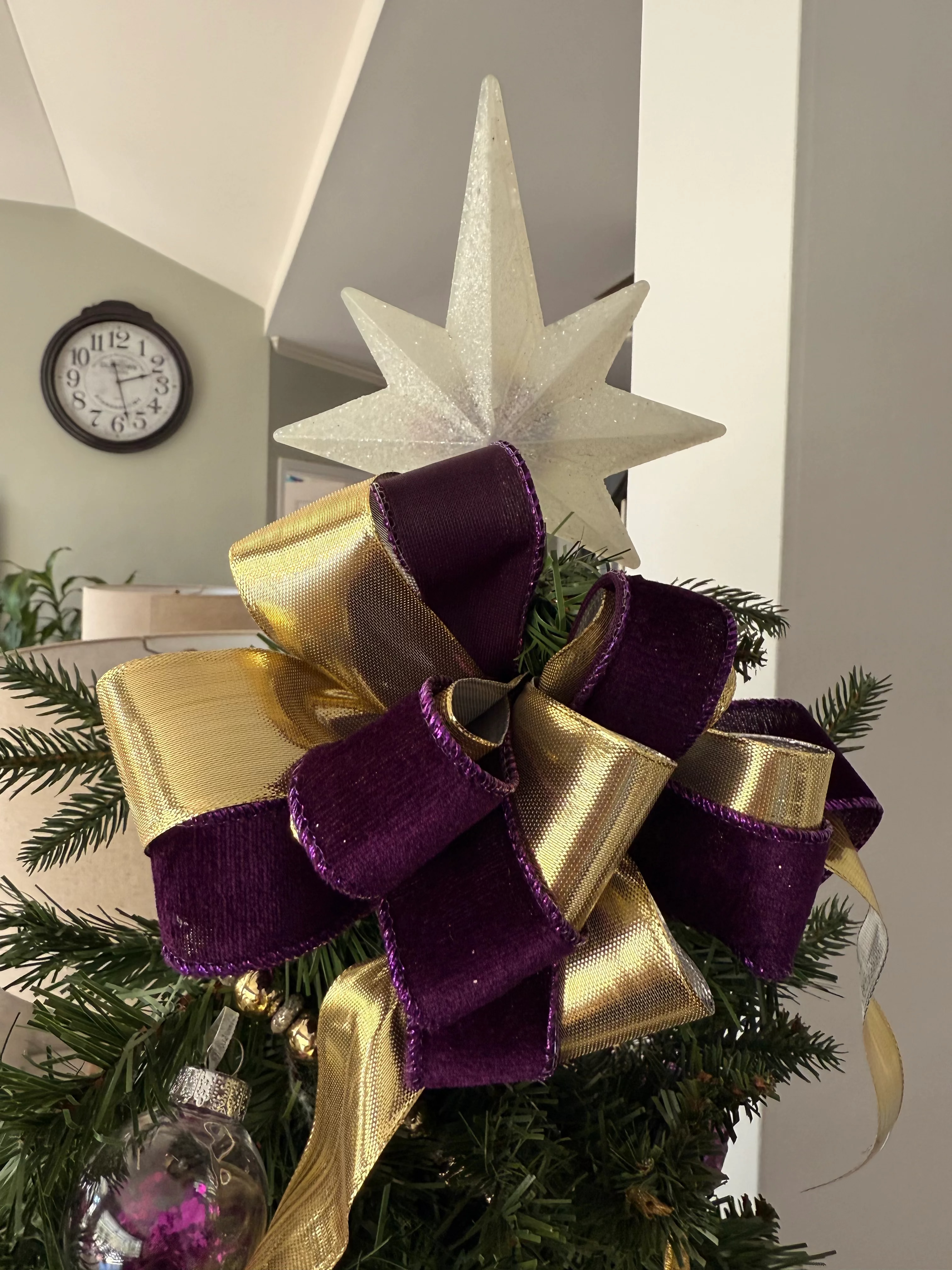 College Dorm Christmas Tree Kit - Customizable School Spirit Edition